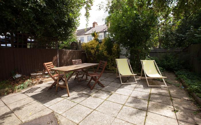 Tooting Rooms & Studio by DC London Rooms