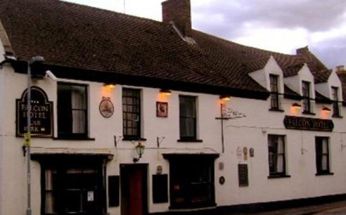 Falcon Hotel