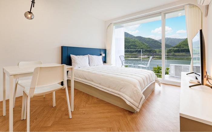 Gapyeong Rowa River view Pension