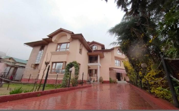 Hotel Alhamra Retreat