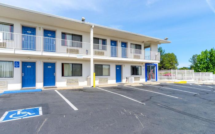 Motel 6 Redding, CA - Central