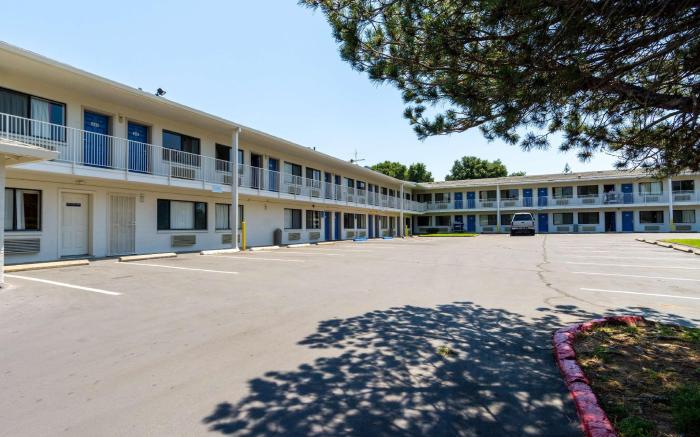 Motel 6 Redding, CA - Central