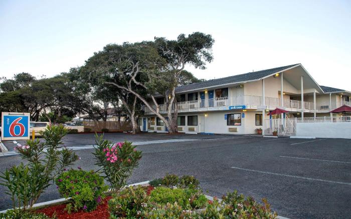 Motel 6 Monterey, CA