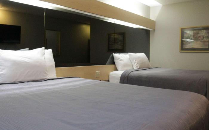 Americas Best Value Inn & Suites Jackson, TN