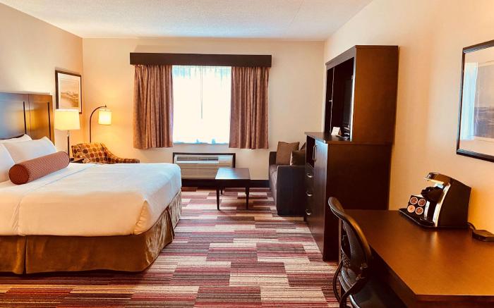 Best Western Plus Stoneridge Inn & Conference Centre