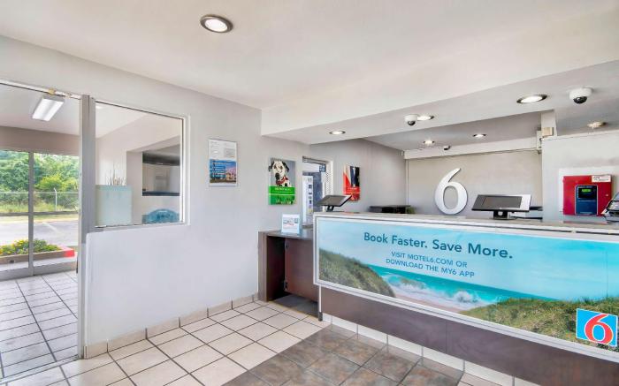 Motel 6 Austin, TX - North