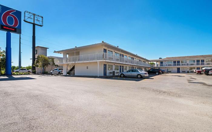 Motel 6 Corpus Christi, TX - Northwest