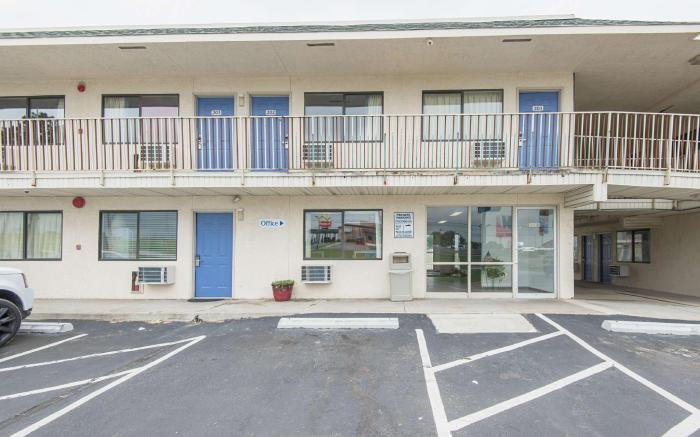 Motel 6 Kansas City, MO - Airport