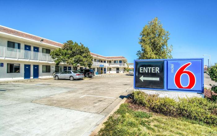 Motel 6 Redding, CA - North