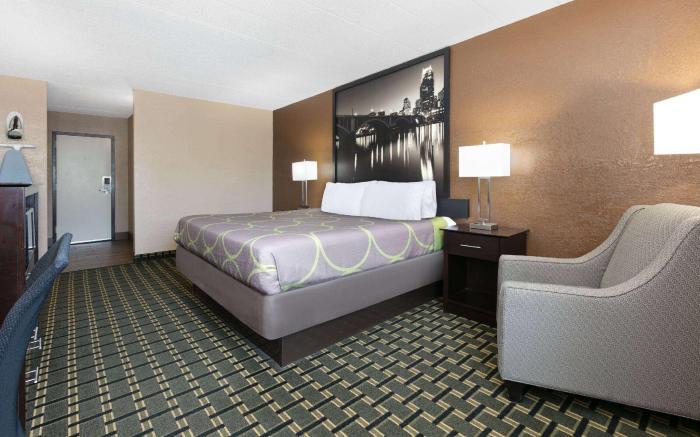 Super 8 By Wyndham Grand Prairie North