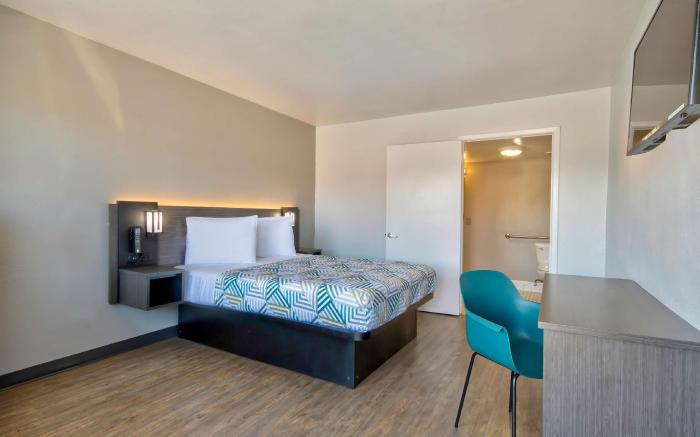 Motel 6 Albuquerque, NM - Carlisle