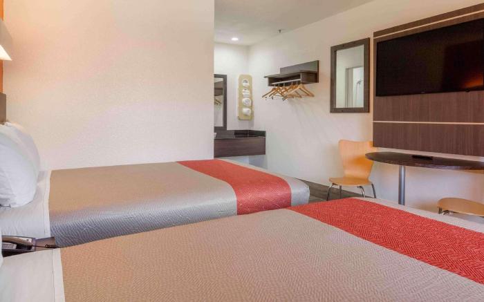 Motel 6 Fremont, CA - South