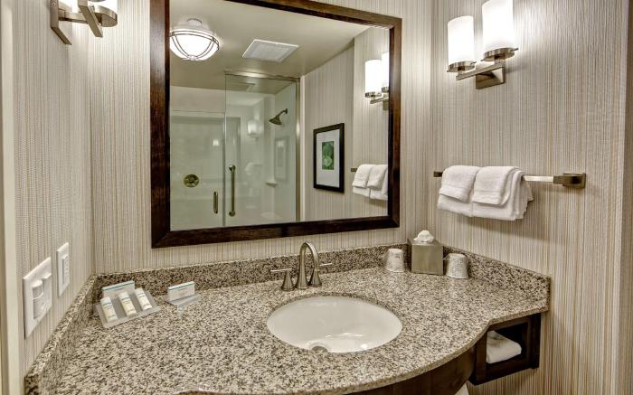 Hilton Garden Inn Nashville Downtown Convention Center