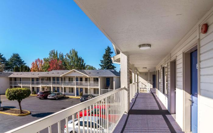 Motel 6 Portland, OR  Mall 205