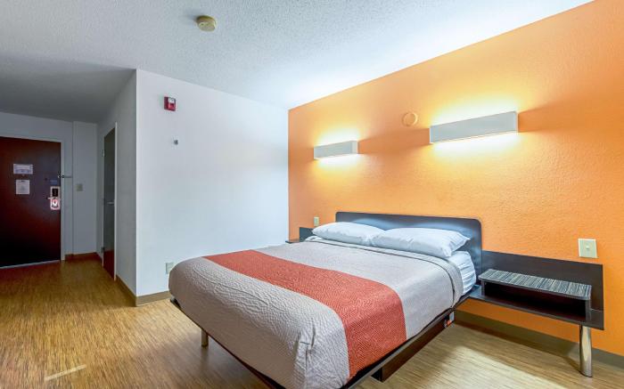 Motel 6 Indianapolis, IN