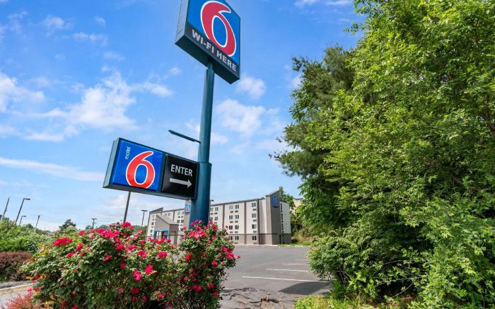 Motel 6 York, PA - North