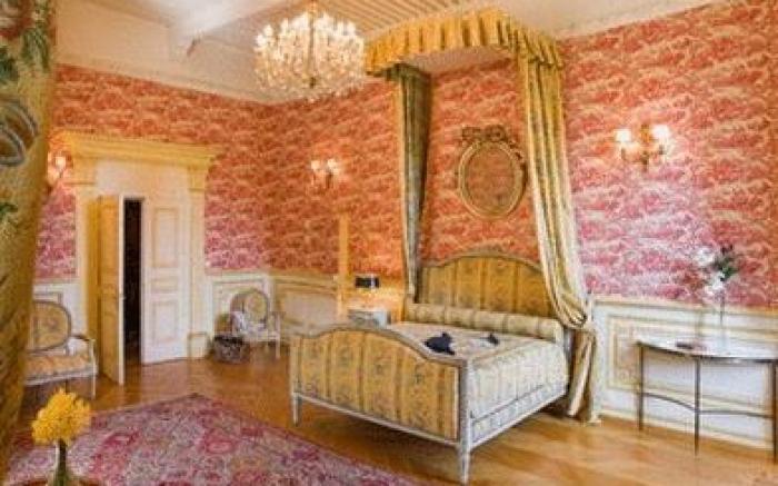 Chateau De Picomtal