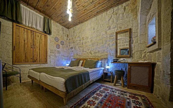 Vigneron Cave Hotel