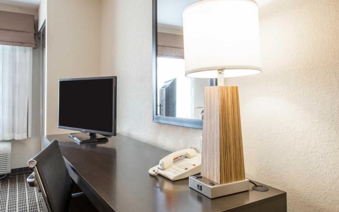 Sleep Inn & Suites
