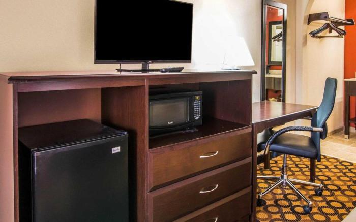 Econo Lodge Richmond Hill