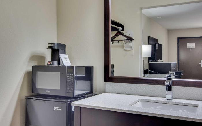 Quality Inn & Suites Athens University Area