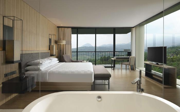 Royal Tulip Gunung Geulis Resort and Golf
