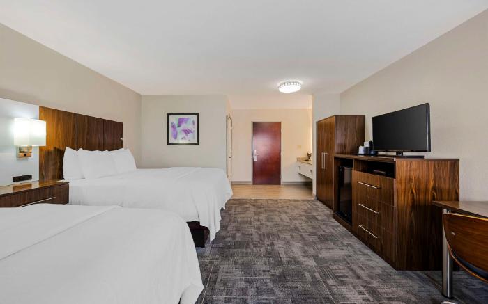 Best Western Plus Gen X Inn