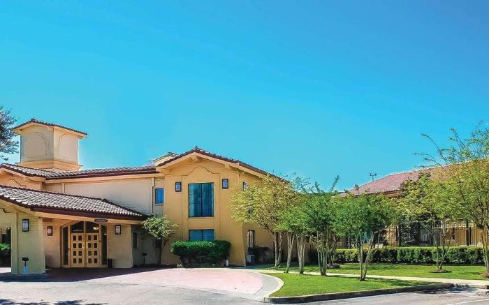Days Inn by Wyndham Sulphur West