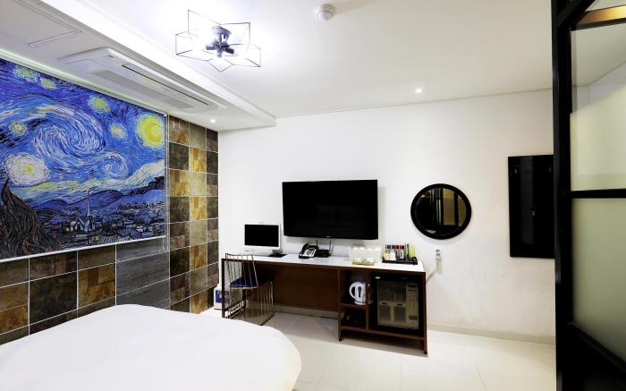 Hotel Russo (Korea Quality)