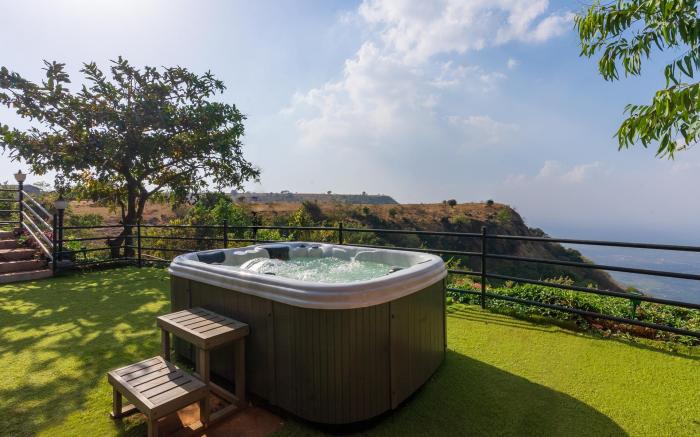 StayVista's Ora Indulgent Living - Valley-View, Couple-Friendly Villa with Outdoor Jacuzzi - Romanti
