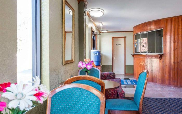 Rodeway Inn & Suites Fort Jackson