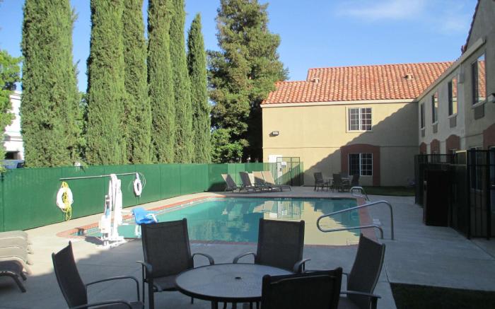 Best Western Brentwood Inn