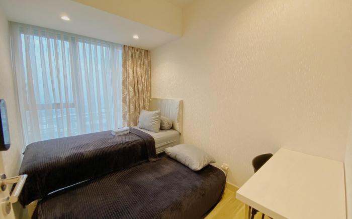 Large 3 Bedrooms Apartment at Branz BSD by OkeStay