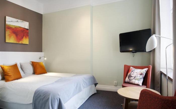 First Hotel Orebro