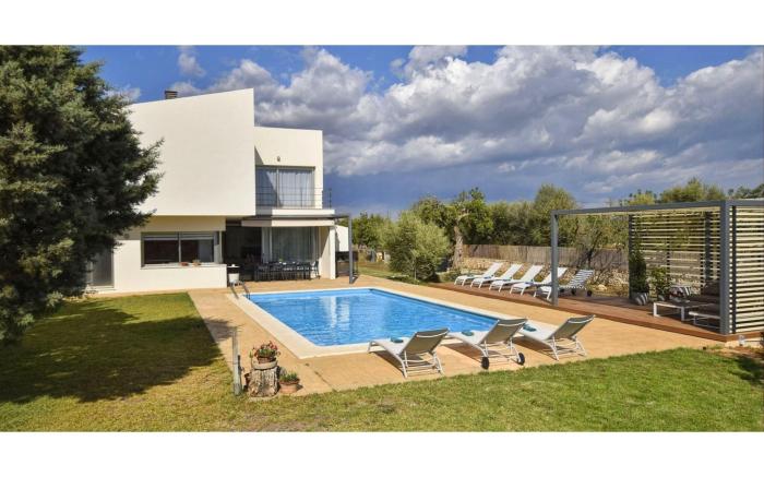 Country House in Binissalem with Pool