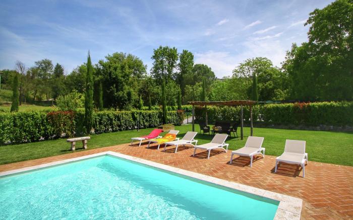 Tuscan Retreat with Pool