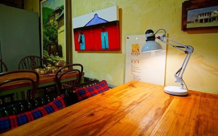 Jeonju Ihwawon Healing Gonggan Guest House