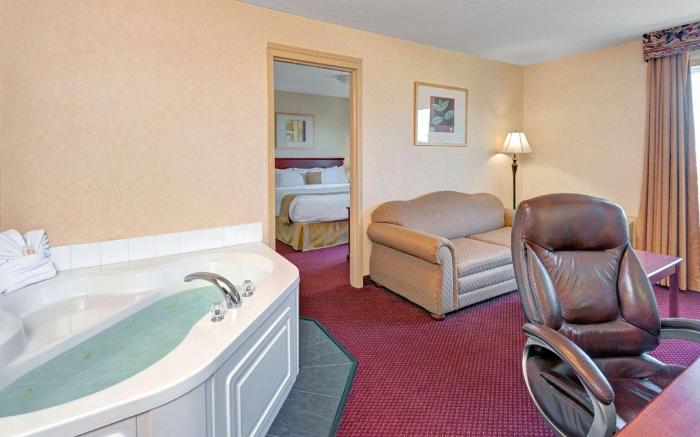 Quality Inn & Suites Edmonton International Airport