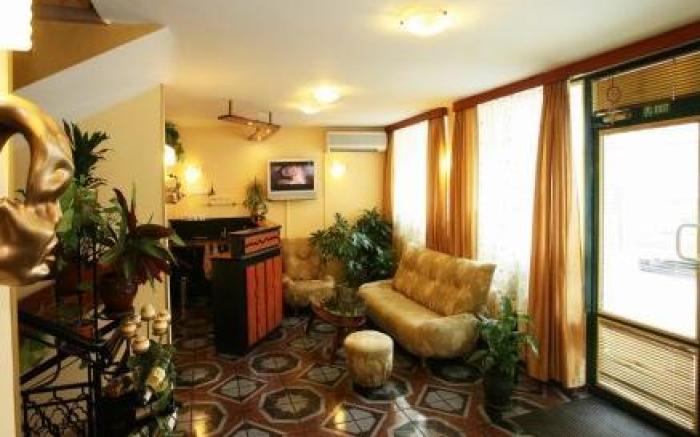 Hotel Color