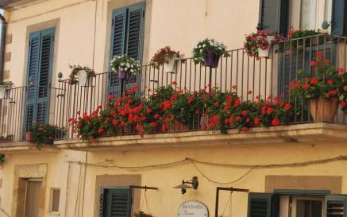 Casa tipica siciliana patronale home BedandBreakfast TreMetriSoprailCielo Camere con vista, colazion