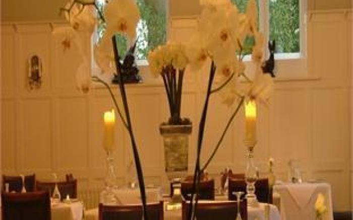 Castle Hotel & Apartments