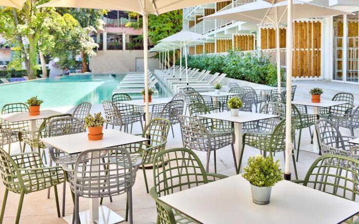 ibis Styles Golden Sands Roomer Hotel