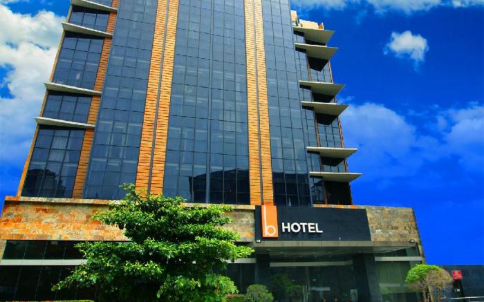 The B Hotel