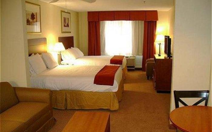 Holiday Inn Express Hotel & Suites Canton By IHG