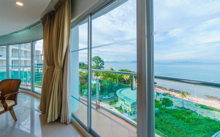 Royal Beach View Suites