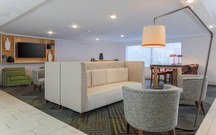 Holiday Inn Express Milwaukee - West Medical Center By IHG
