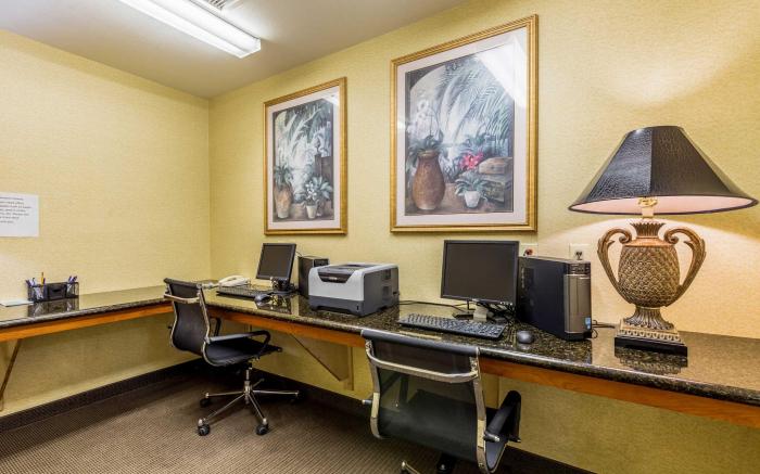 Sleep Inn & Suites Stafford - Sugarland