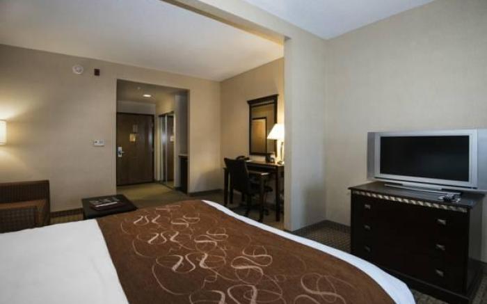 Comfort Suites