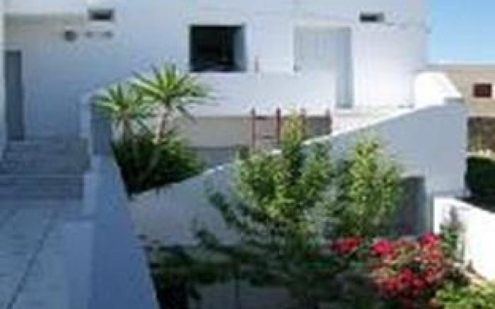 King Thiras Hotel