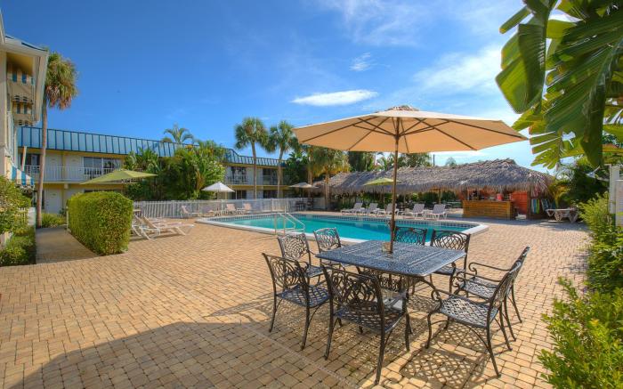 Naples Garden Inn